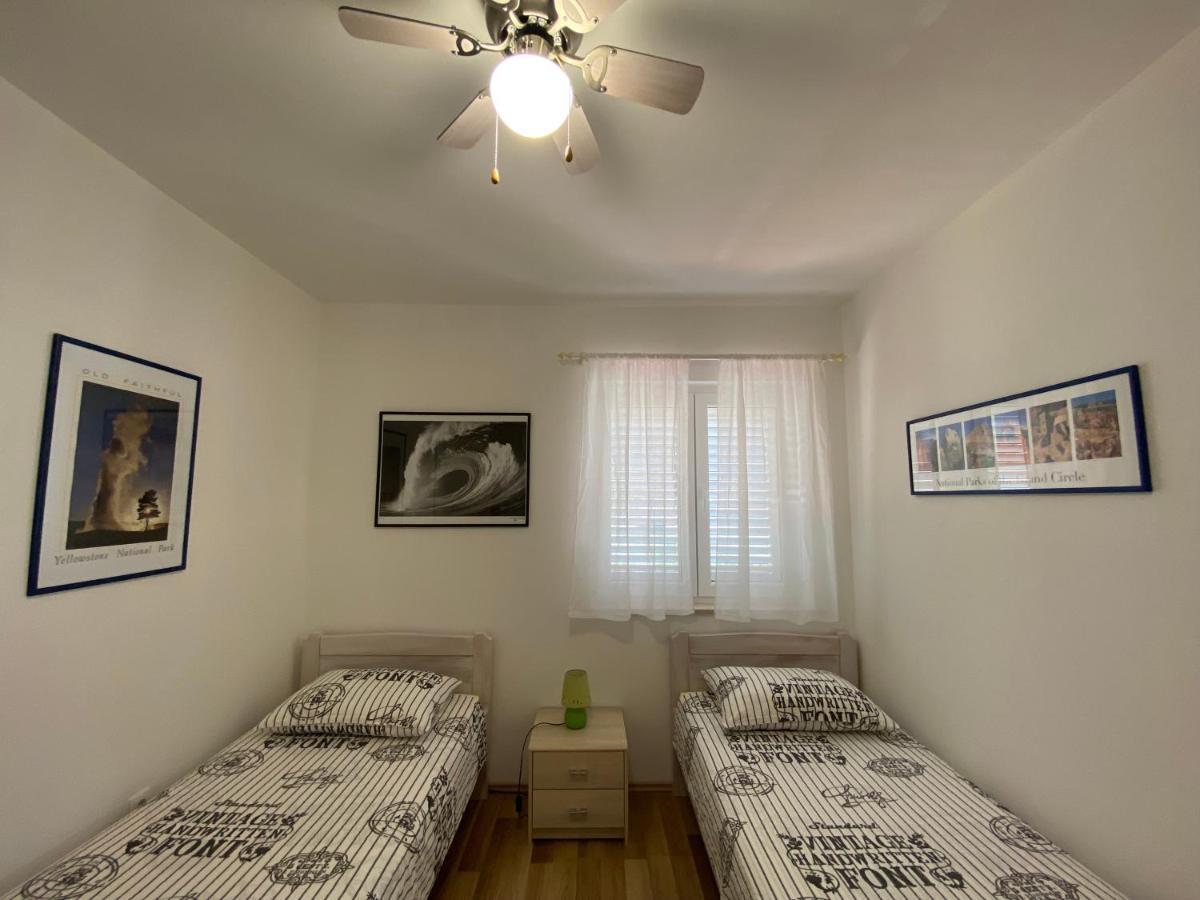 Apartments Lumbarda Beach Exterior foto